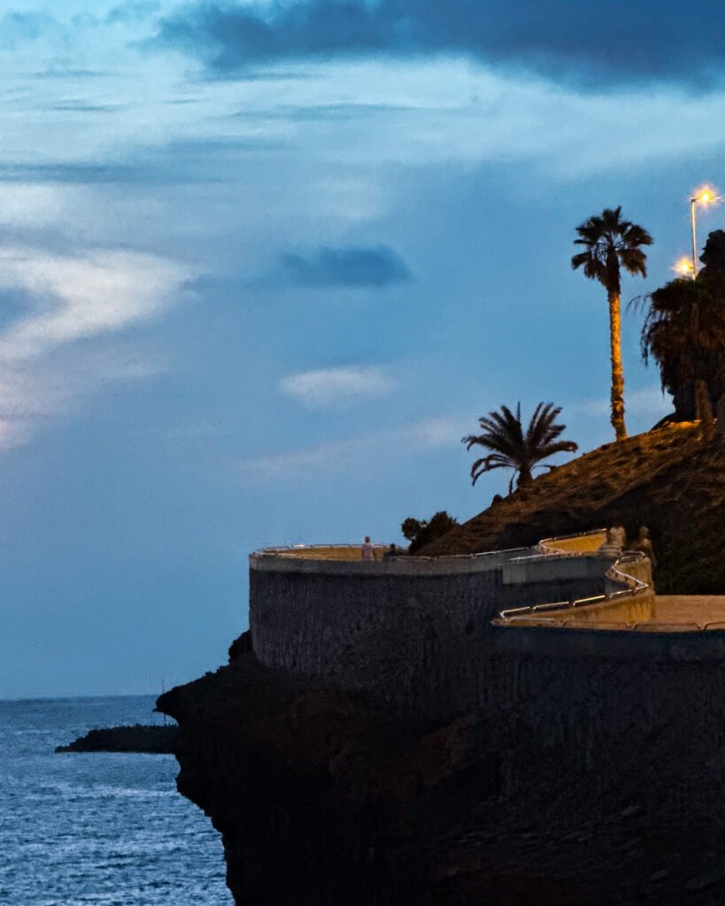 puerto rico gran canaria walking at night